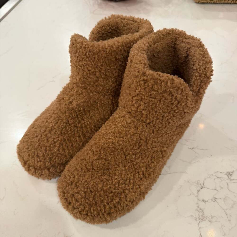 Naadam Sherpa Slippers Brown Fuzzy House Boots Size 8
